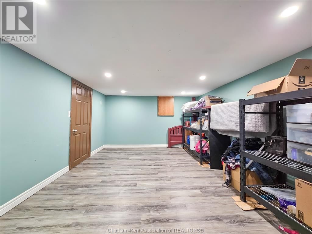 74 CHESTNUT DRIVE Image 36