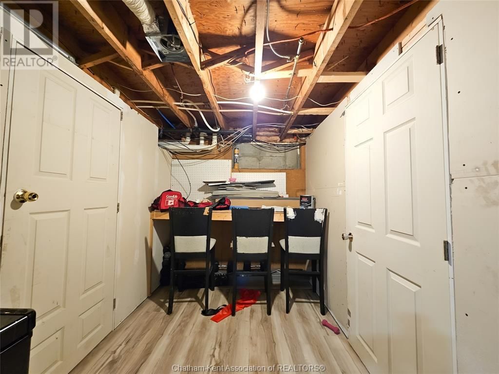 74 CHESTNUT DRIVE Image 40
