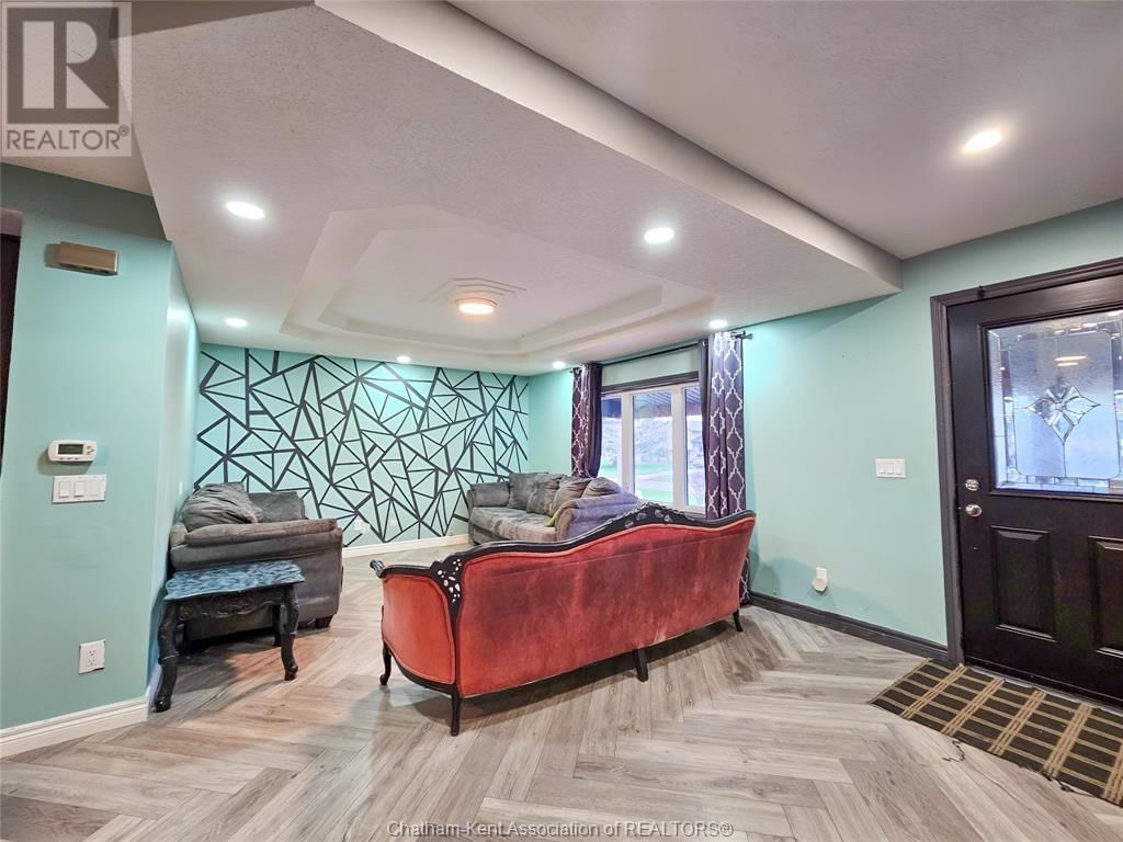 74 CHESTNUT DRIVE Image 6