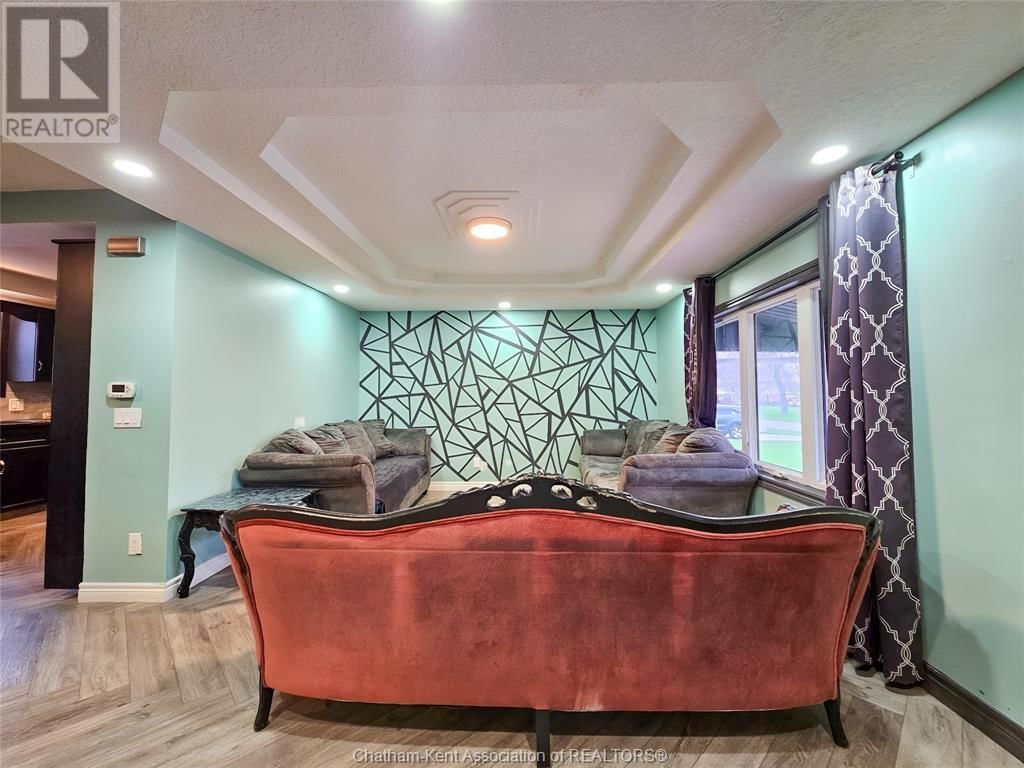 74 CHESTNUT DRIVE Image 7
