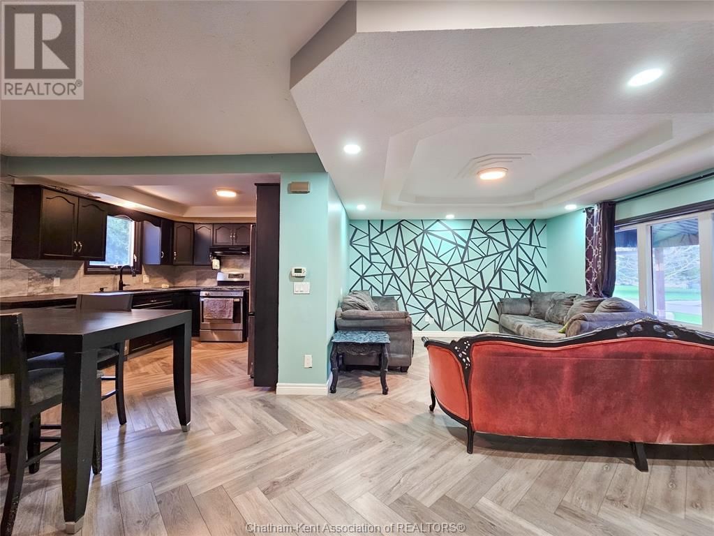 74 CHESTNUT DRIVE Image 9