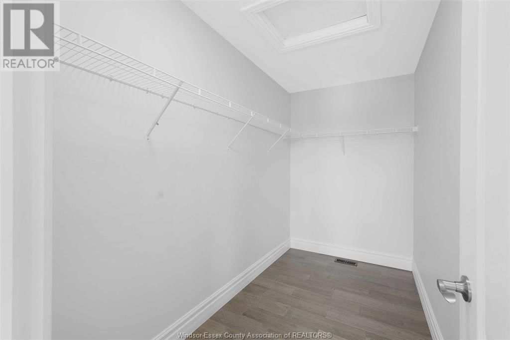 23 NOBLE Image 22