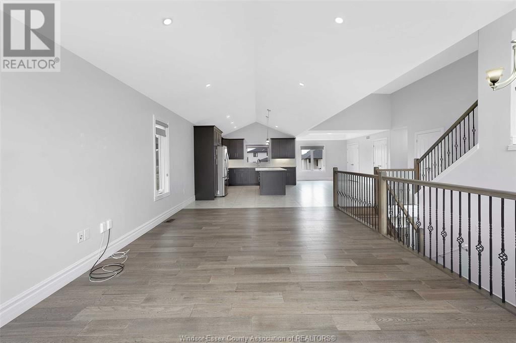 23 NOBLE Image 7