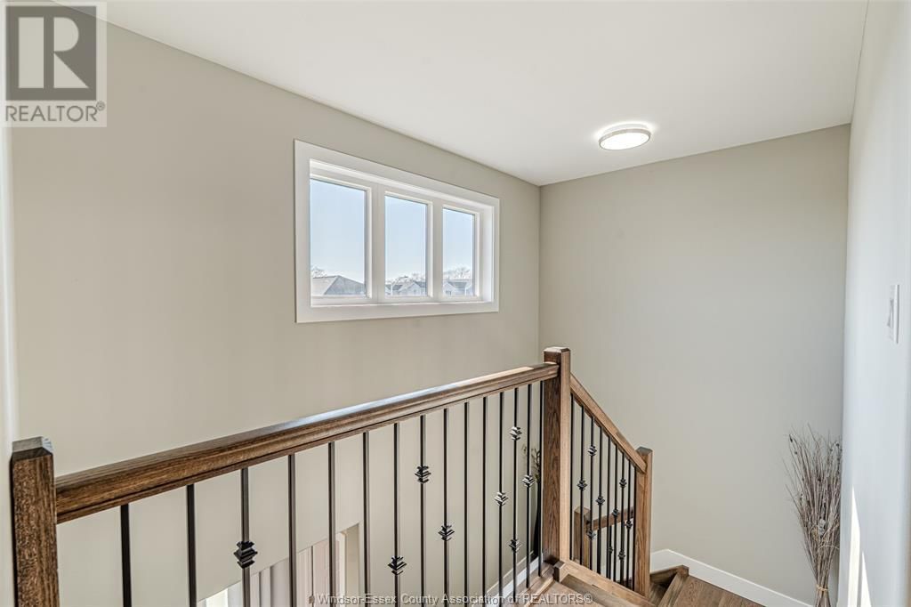 133 CHURCHILL PARK Image 17