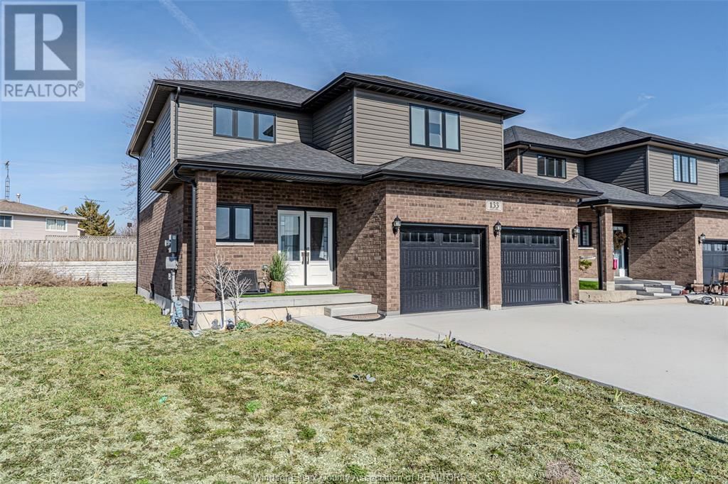 133 CHURCHILL PARK Image 2