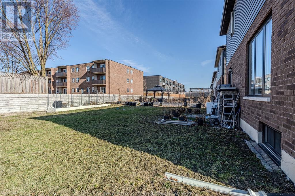 133 CHURCHILL PARK Image 27