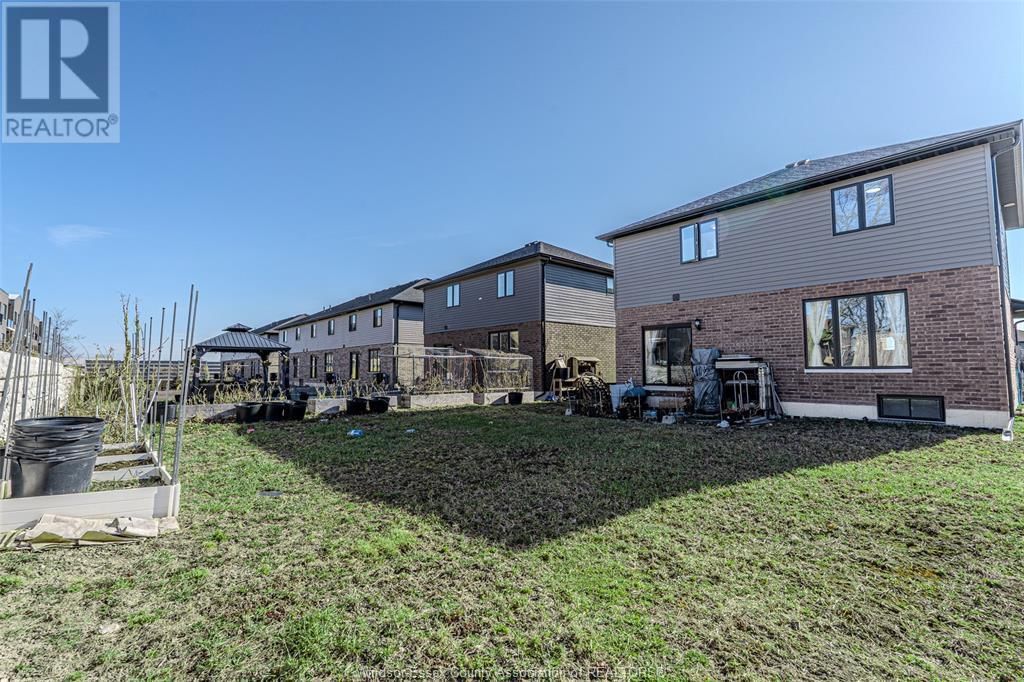 133 CHURCHILL PARK Image 28