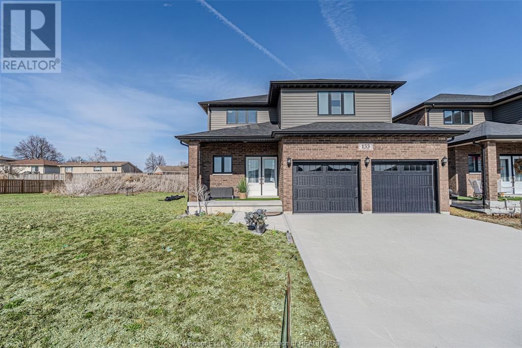 133 CHURCHILL PARK Image 4