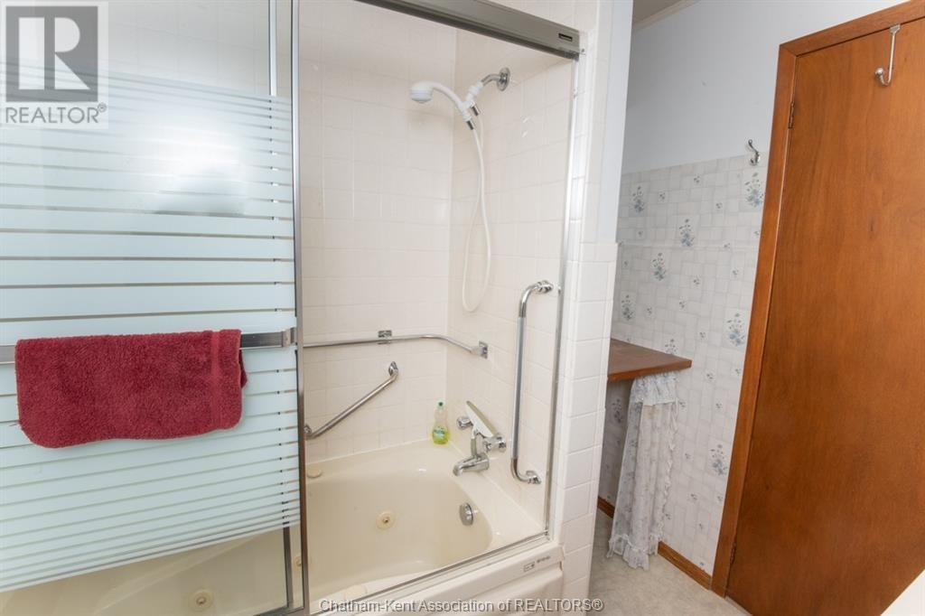 12 FREDA STREET Image 22