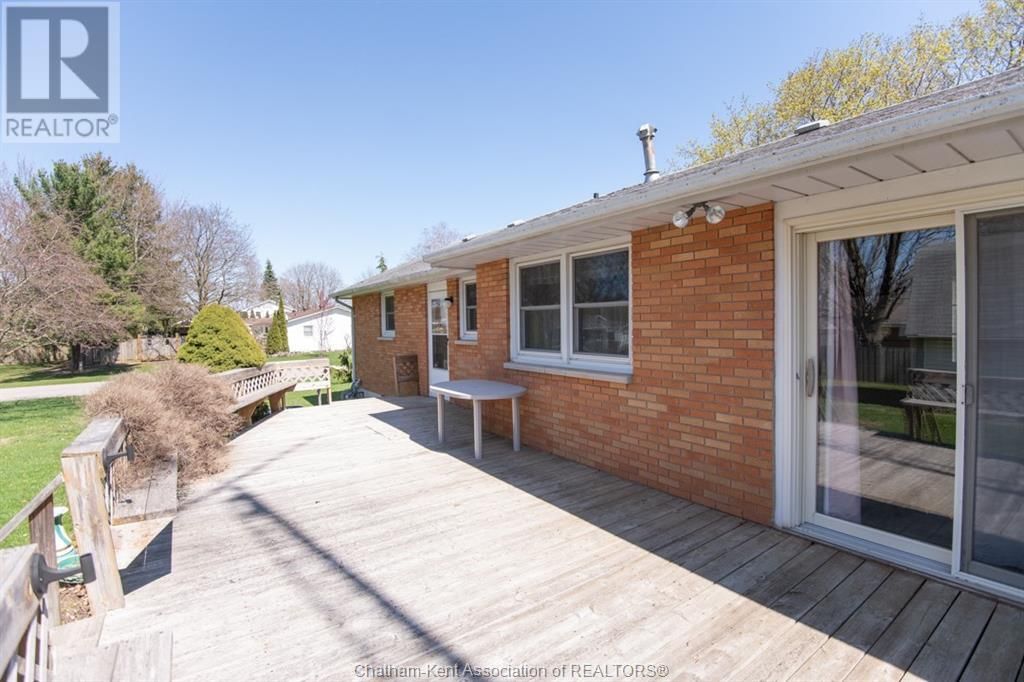 12 FREDA STREET Image 32