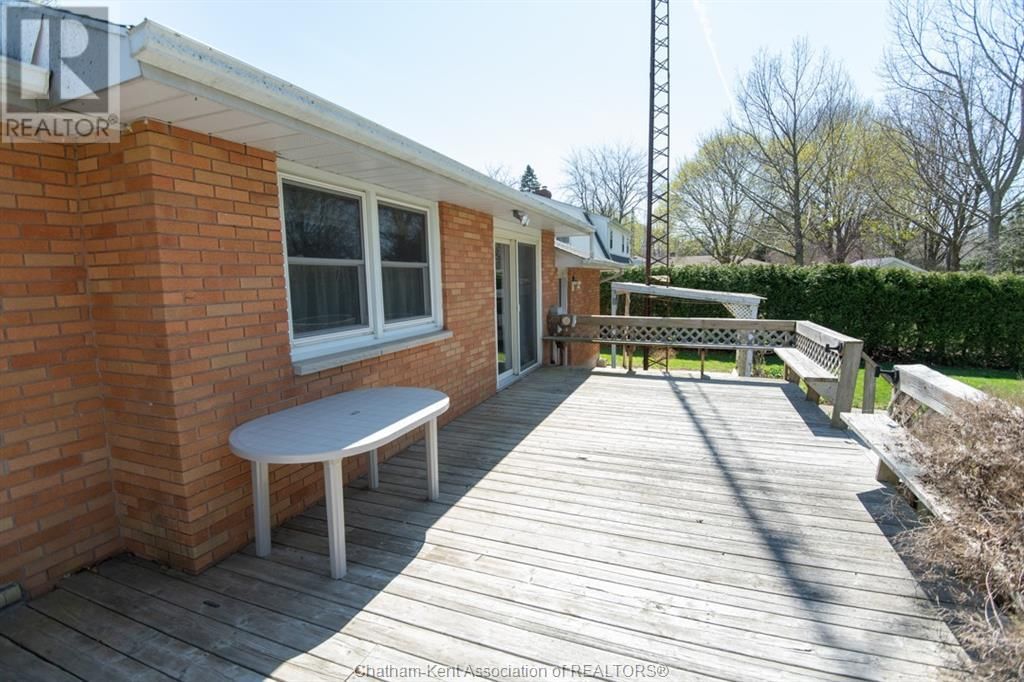 12 FREDA STREET Image 33