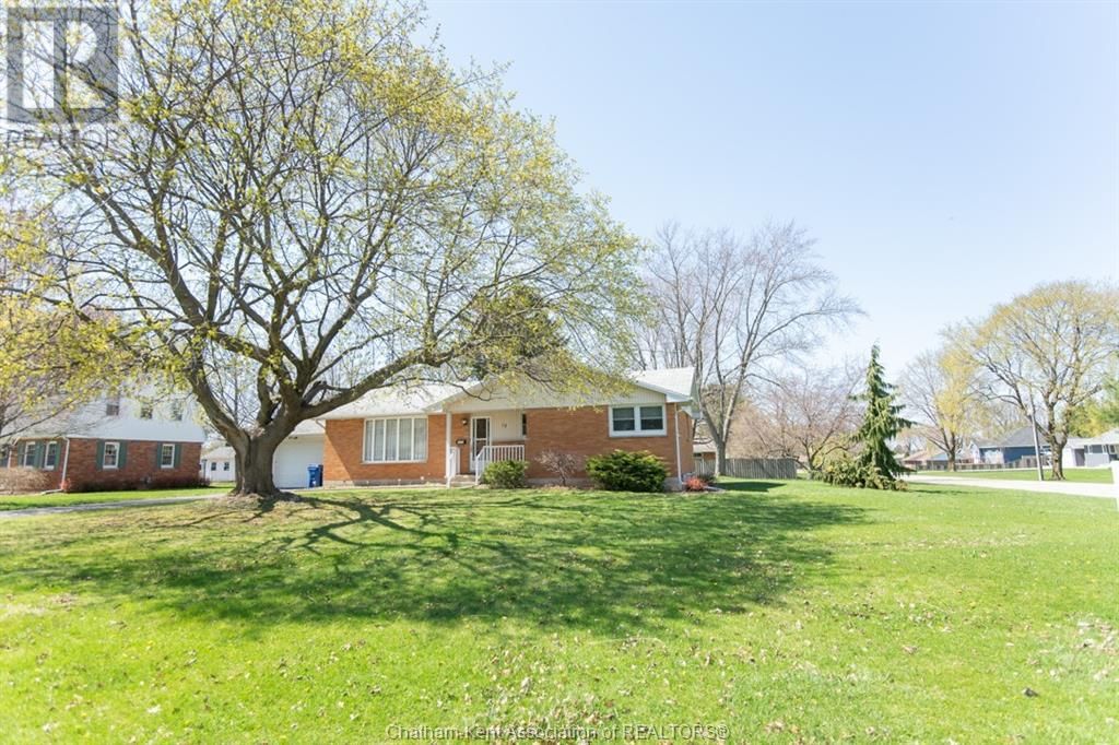 12 FREDA STREET Image 44