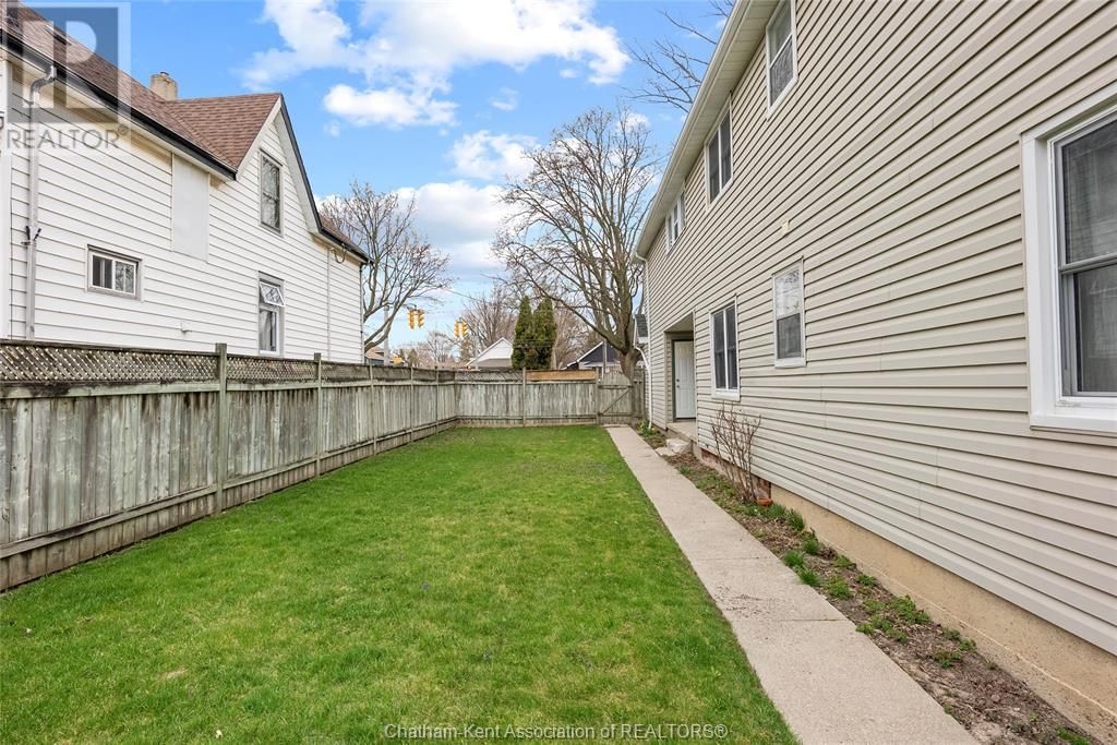 224-228 LACROIX STREET Image 11