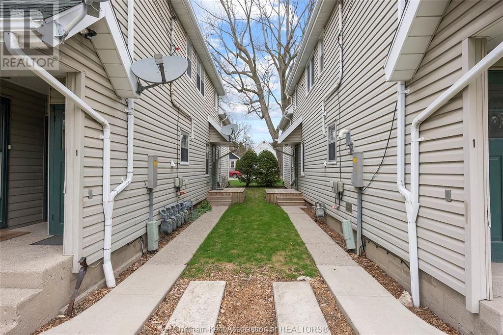 224-228 LACROIX STREET Image 9