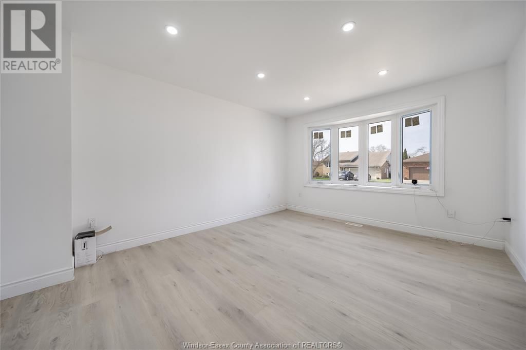 3130 CLEMENCEAU BOULEVARD Image 10