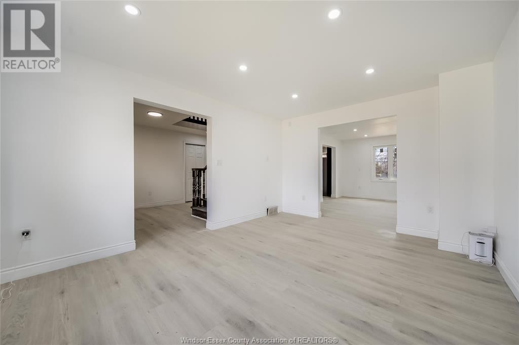 3130 CLEMENCEAU BOULEVARD Image 12