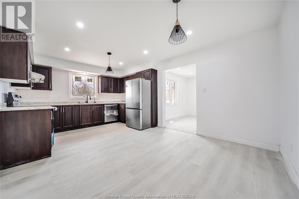 3130 CLEMENCEAU BOULEVARD Image 15