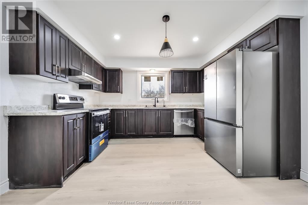 3130 CLEMENCEAU BOULEVARD Image 16