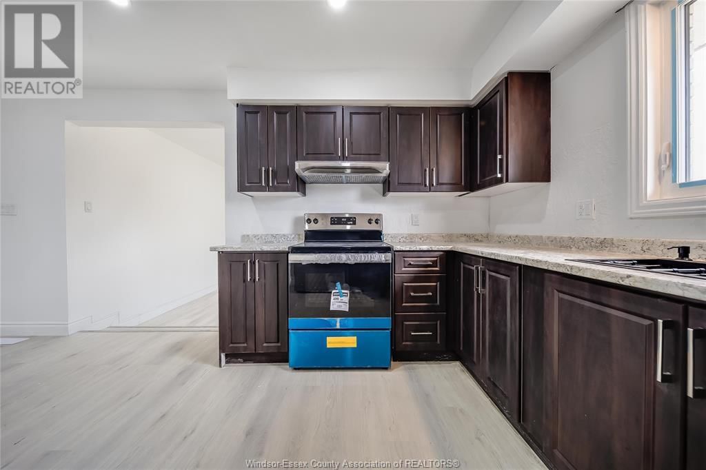 3130 CLEMENCEAU BOULEVARD Image 18