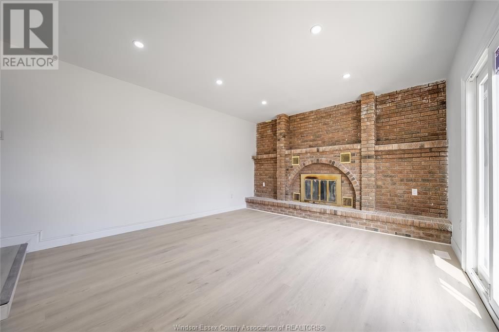 3130 CLEMENCEAU BOULEVARD Image 23