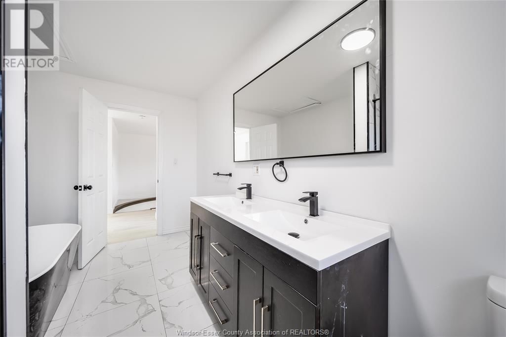 3130 CLEMENCEAU BOULEVARD Image 30