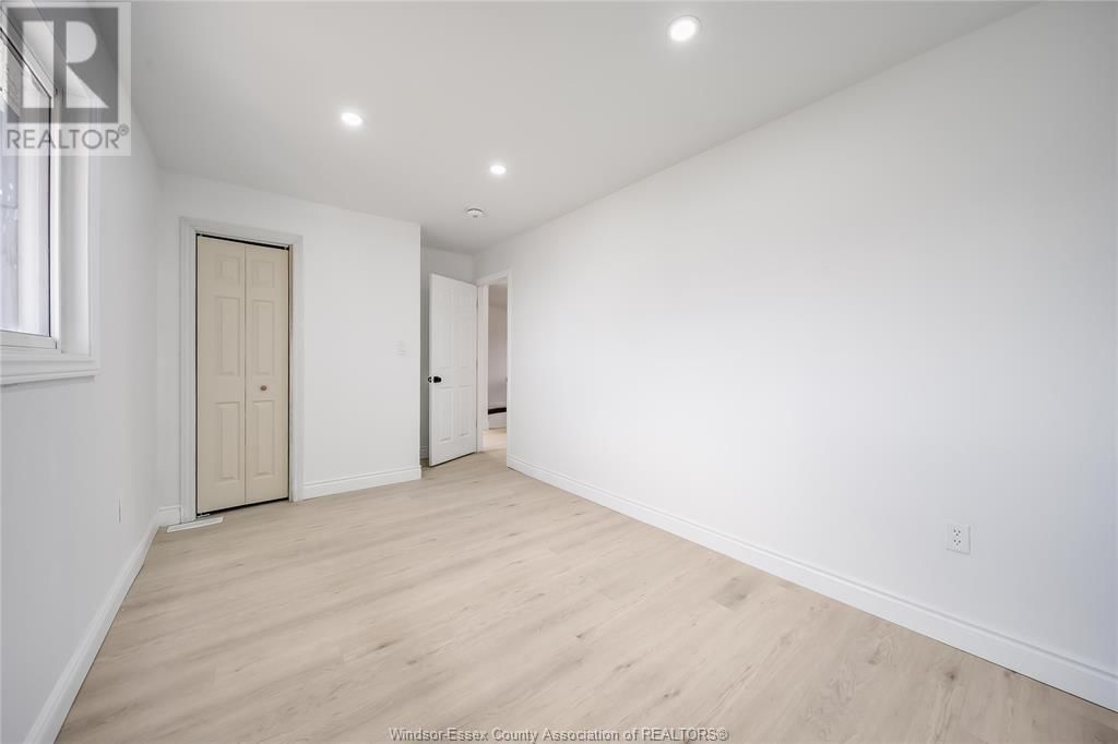 3130 CLEMENCEAU BOULEVARD Image 32
