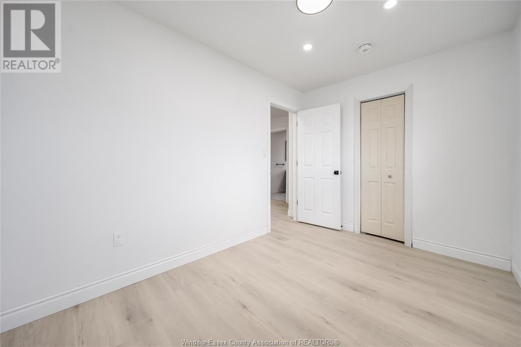 3130 CLEMENCEAU BOULEVARD Image 35