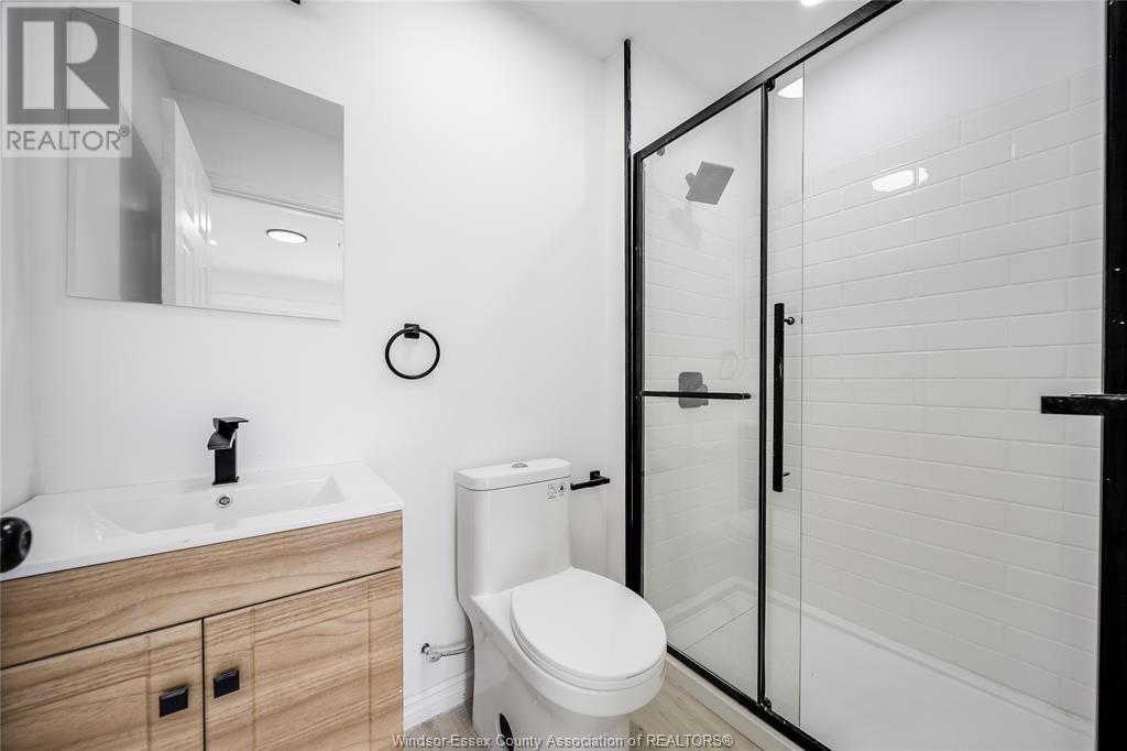 3130 CLEMENCEAU BOULEVARD Image 39