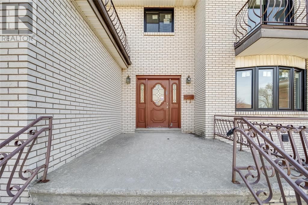 3130 CLEMENCEAU BOULEVARD Image 4