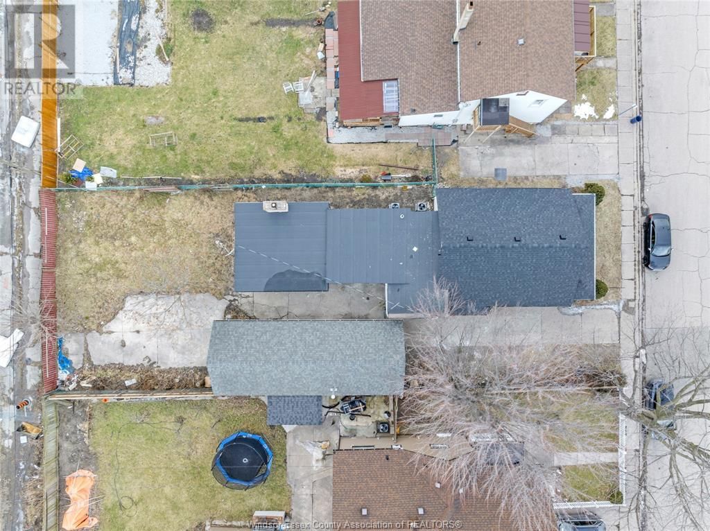 2 - 847 CHATHAM STREET Image 6