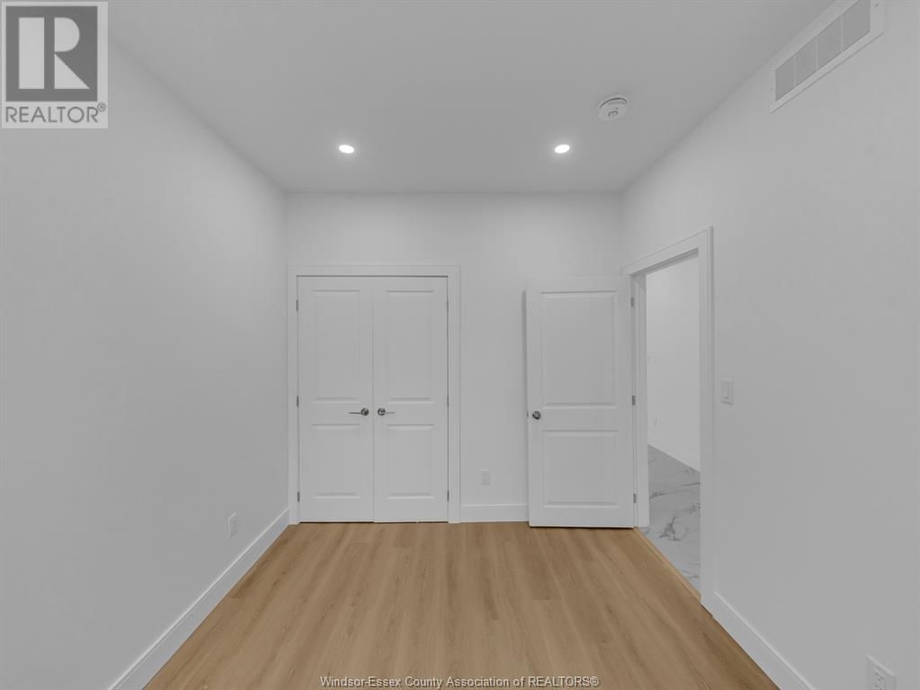 1 - 847 CHATHAM STREET Image 13