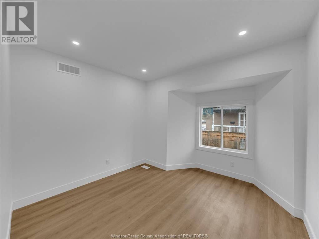 1 - 847 CHATHAM STREET Image 15