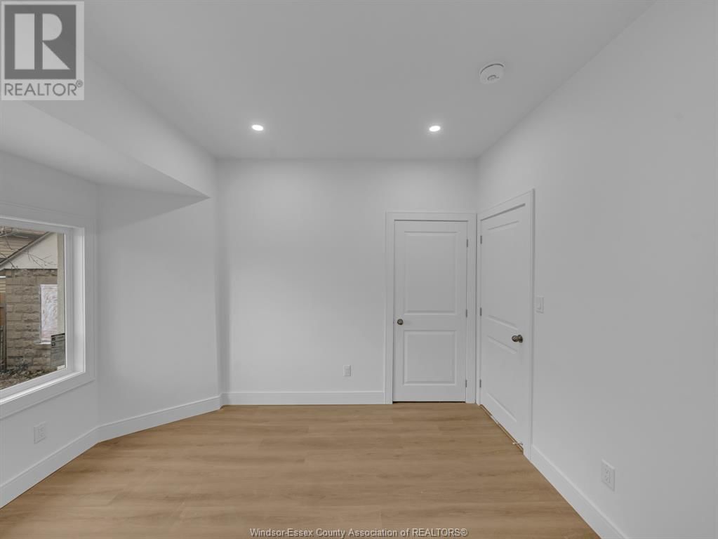 1 - 847 CHATHAM STREET Image 16