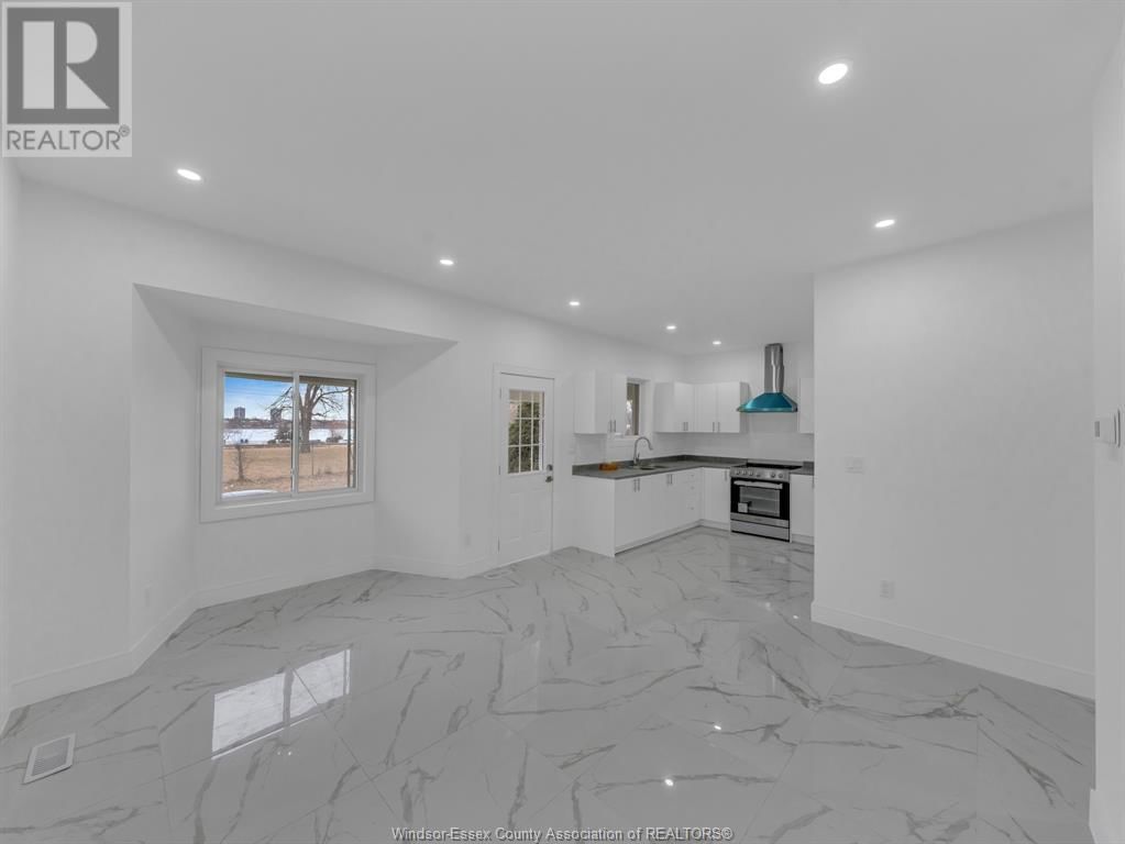 1 - 847 CHATHAM STREET Image 7