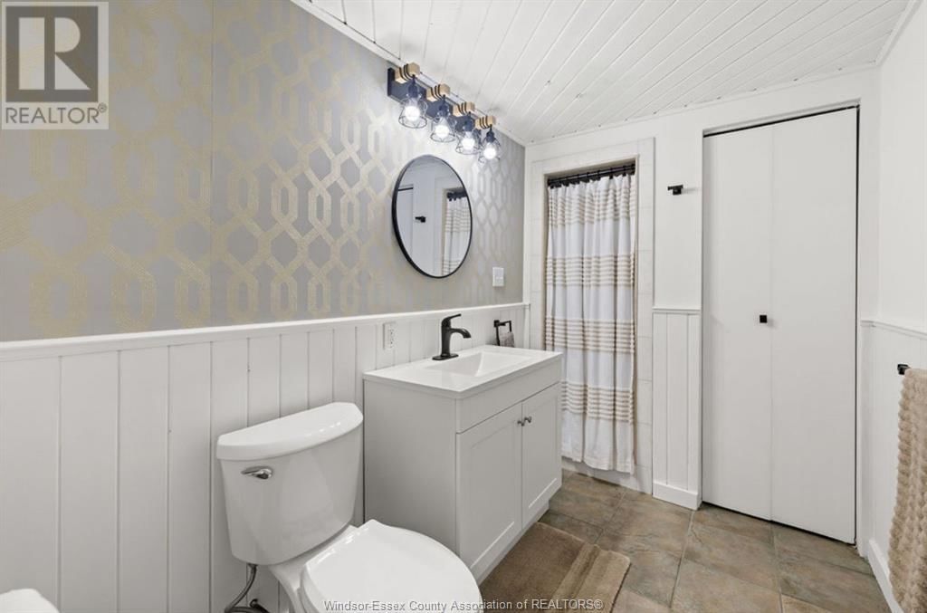 425 CHAMPLAIN COURT Image 20
