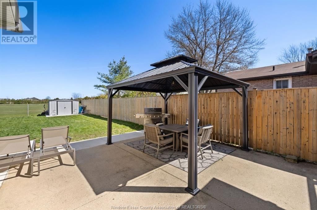 425 CHAMPLAIN COURT Image 26