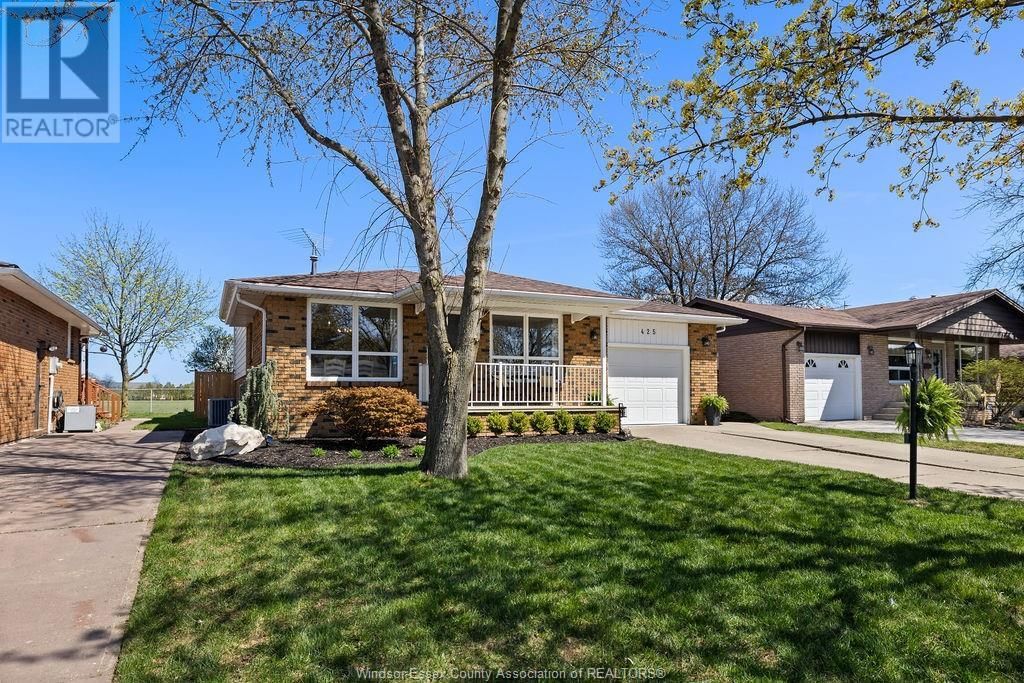 425 CHAMPLAIN COURT Image 3