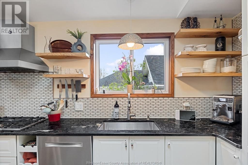 547 FLORENCE AVENUE Image 14