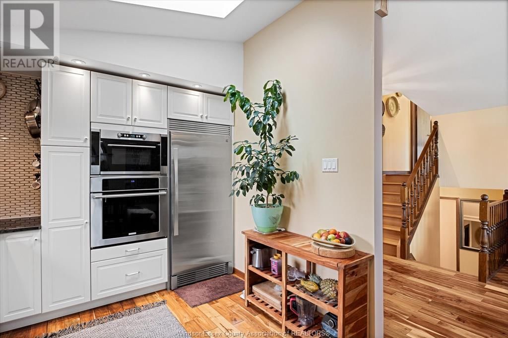 547 FLORENCE AVENUE Image 15