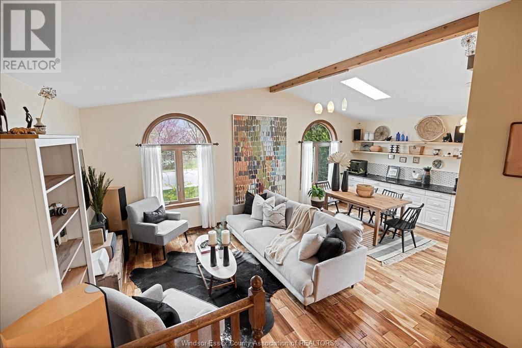 547 FLORENCE AVENUE Image 16