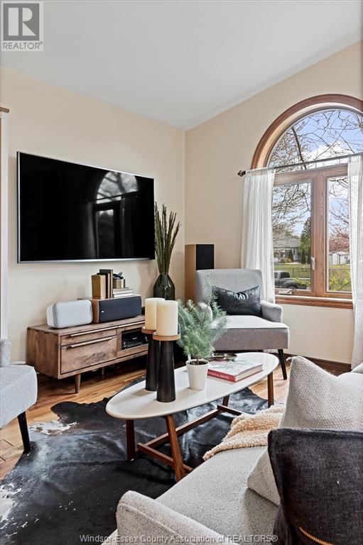 547 FLORENCE AVENUE Image 18