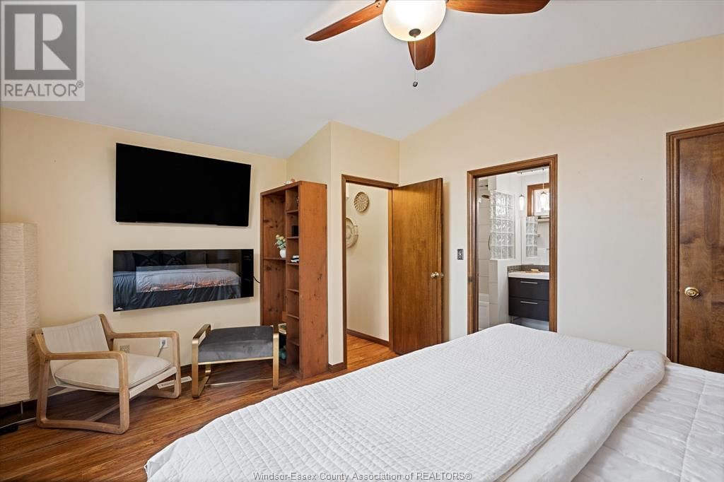 547 FLORENCE AVENUE Image 22