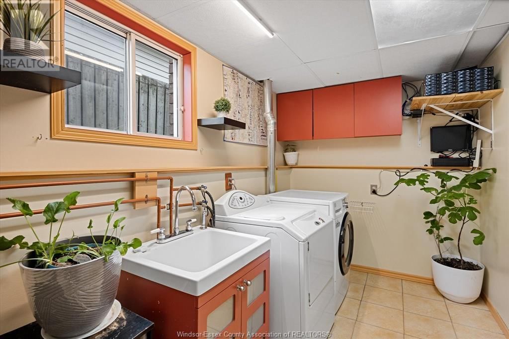 547 FLORENCE AVENUE Image 42