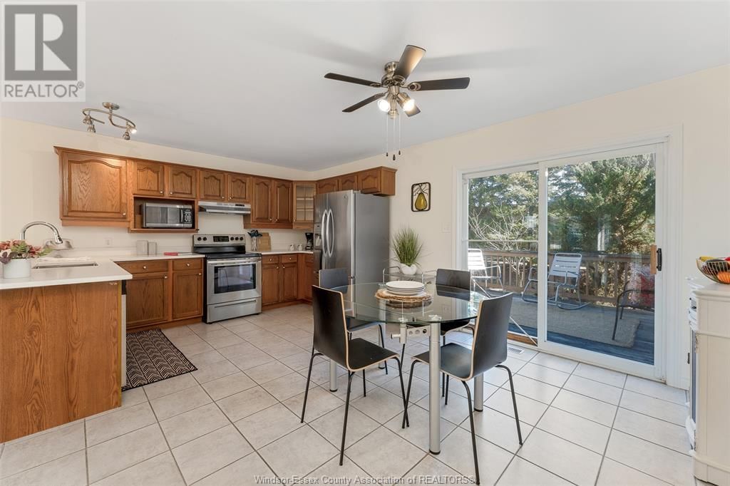 1564 IMPERIAL CRESCENT Image 12