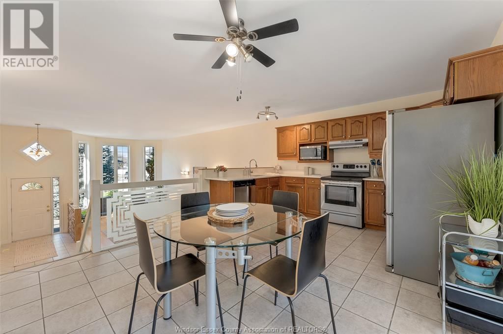 1564 IMPERIAL CRESCENT Image 13