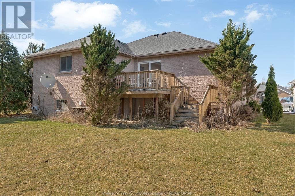 1564 IMPERIAL CRESCENT Image 31