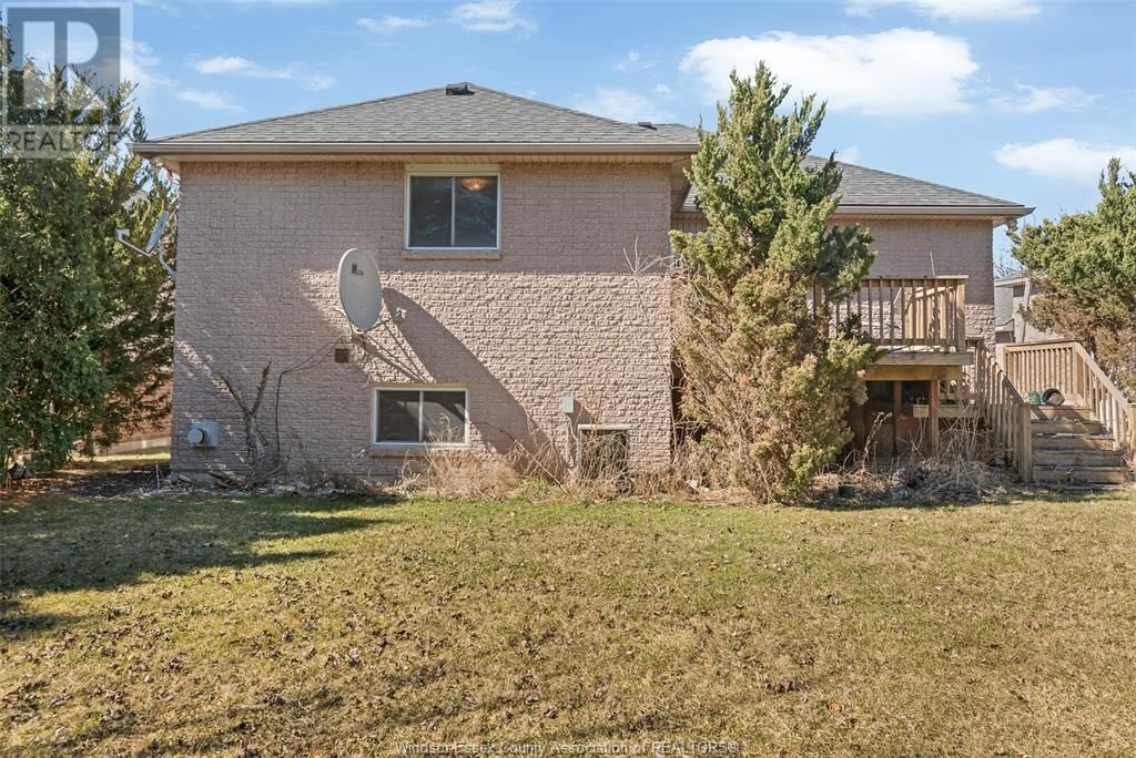 1564 IMPERIAL CRESCENT Image 32