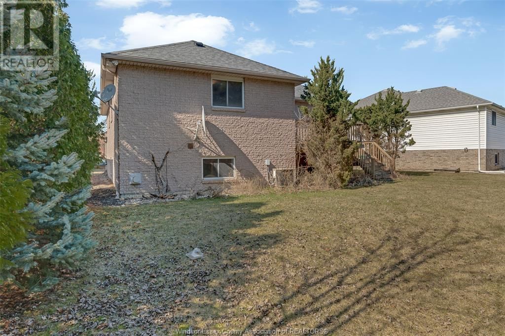 1564 IMPERIAL CRESCENT Image 33