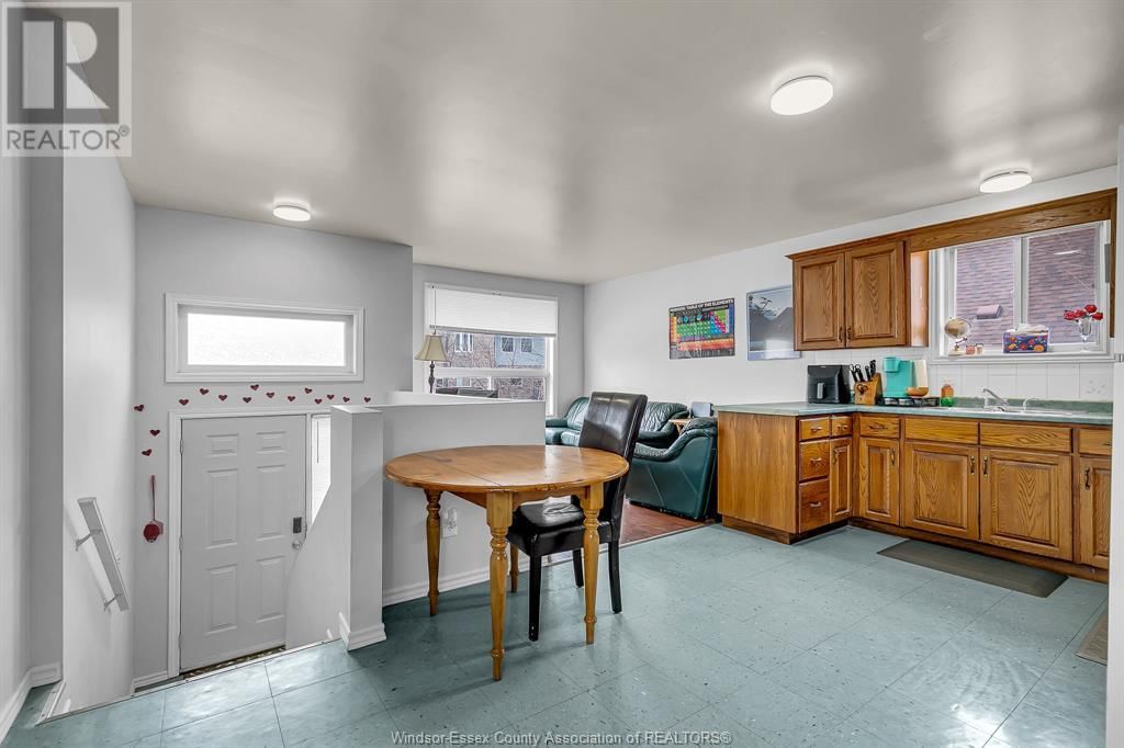 926 CALIFORNIA AVENUE Image 10