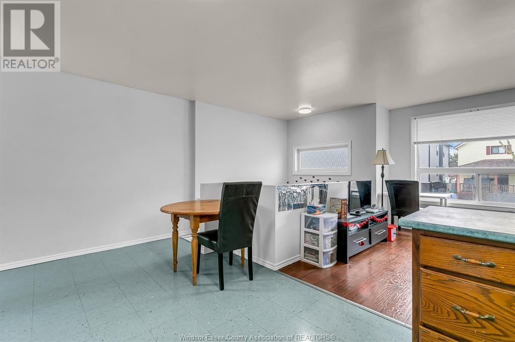 926 CALIFORNIA AVENUE Image 11